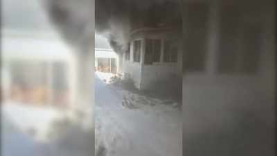 As he live‐streams dramatic
video of her home ablaze, - Neighborhood Wars