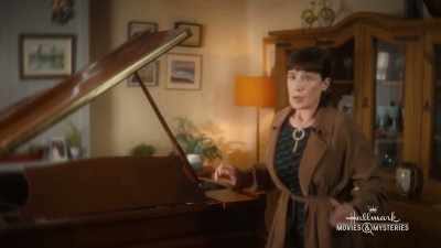 As Orla's close friend, - Haunted Harmony Mysteries: Murder in G Major