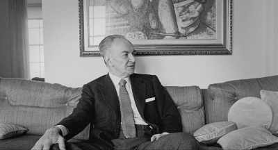 As Sindona becomes
increasingly desperate, - Murder of God's Banker