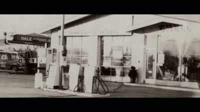 As soon as I walked
in the gas station, - John Wayne Gacy: Devil in Disguise