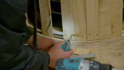 As the build proceeds, what it's
not doing is getting more elegant, - Handmade: Britain's Best Woodworker