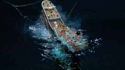 As the stern came
up and went vertical, - Titanic: 20 Years Later with James Cameron