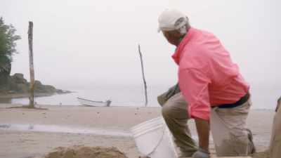 As the tide is coming in,
I'm really trying to focus - Race Against The Tide