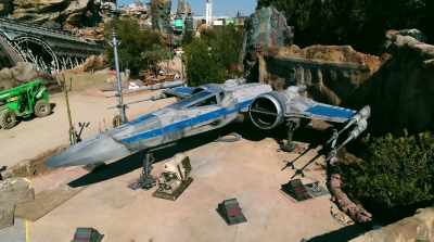 [Asa]
We're making spaceships. - Star Wars: Galaxy's Edge - Adventure Awaits