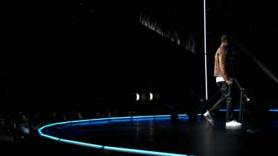 Ascultă Kelly Price, din astea. - Mike Epps: Ready to Sell Out