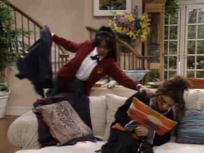 - Ashley.
- I'm late for school, Daddy. - The Fresh Prince of Bel-Air