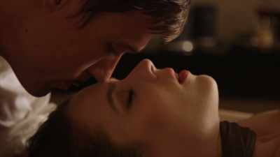 - [Ashley Voiceover]
Should these ropes he used - American Kamasutra