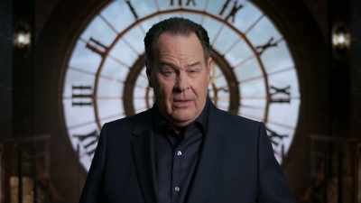 At first, his size
is relatively normal, - The UnBelievable with Dan Aykroyd