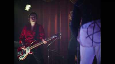 ♪ At least I gotta know
what I wanna be - Pistol