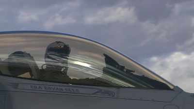 At least six Super
Hornet pilots made visual - Alien Chronicles: Top UFO Encounters