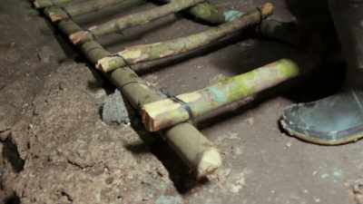 At this moment we
have 10 minutes, maybe 15, - Lost Treasures of the Maya