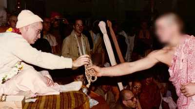 At that moment, what I had
seen would later be confirmed - Krishnas: Gurus. Karma. Murder.
