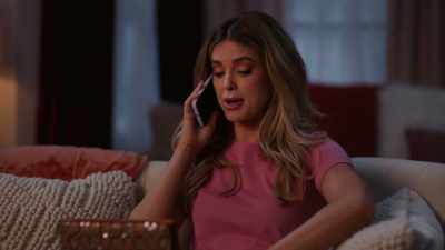 At that point I'd been on my
own for so long I didn't really - Hearts Around the Table: Jenna's First Love
