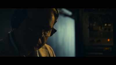 At that point,
two Mob guys enter the restaurant, - Fear City: New York vs The Mafia