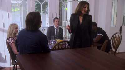 At the museum, he wasn't just angry, - Leverage: Redemption
