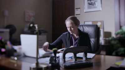 AT THE SAME TIME,
SHE'S ALSO RAISING - An American Murder Mystery: The Staircase