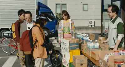 At the store, it was 500 Yen. - Survival Family