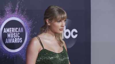 At the time, it did
kind of make me pause - Taylor Swift vs Scooter Braun: Bad Blood
