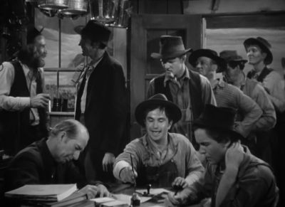 Attaboy Tom I heard my daddy talk about fighting Yankees - Sergeant York