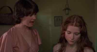 - Attacked?
- Shh! - Squirm