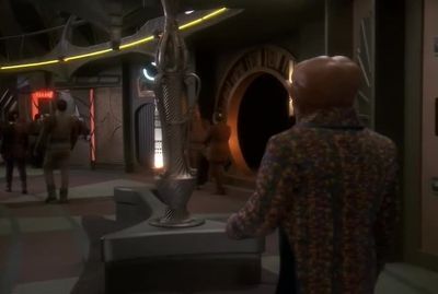 Attention, all personnel. - Star Trek: Deep Space Nine