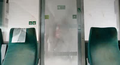 Attention, everyone. - Train to Busan