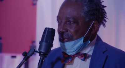 (audience applauding
and cheering) - Ron Carter: Finding the Right Notes