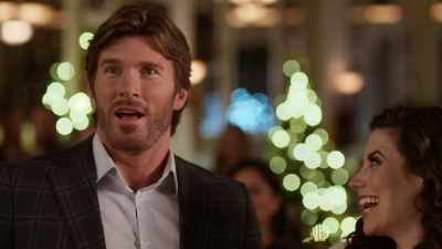 (audience applauding)
(audience cheering) - The Secret Gift of Christmas