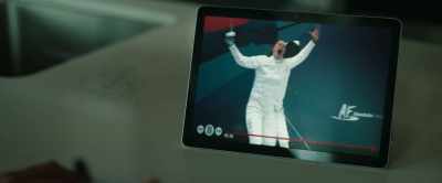 (Audience applauding in video) - Balestra