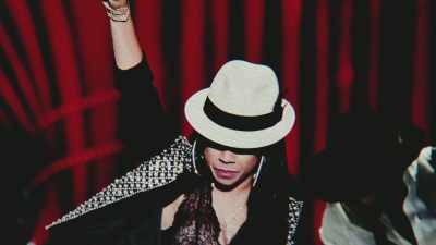 (audience applauding)

 - Keyshia Cole: This Is My Story
