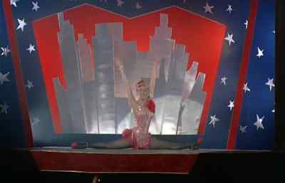 (audience applauding) - Bluebeard