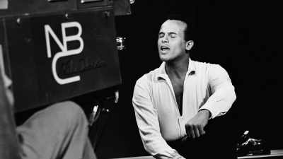 (audience applauding) - The Sit-In: Harry Belafonte Hosts The Tonight Show