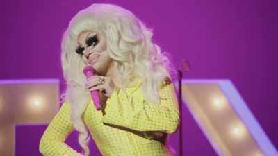 [audience applauding] - Trixie Mattel: Skinny Legend