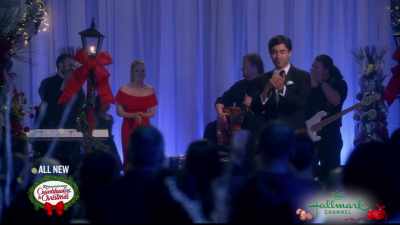 (audience applauding) - Christmas at Graceland: Home for the Holidays