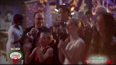 (audience applauding) - Christmas at Graceland: Home for the Holidays