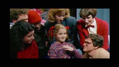 [audience applauding] - Child Star