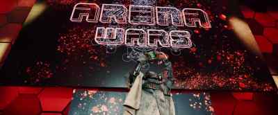 [audience applauding] - Arena Wars