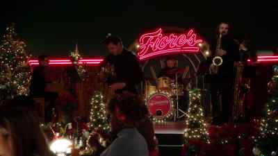 (audience applauding) - A Carol for Two