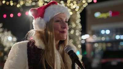 (audience applauds and cheers) - A Christmas of Wonders