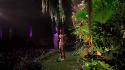 [audience applauds] - Ari Shaffir: America's Sweetheart