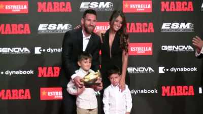 [audience applauds] - Lionel Messi - The Greatest