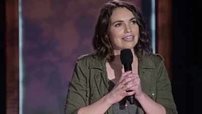 [audience applauds] - The Standups