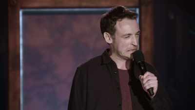 [audience applauds] - The Standups