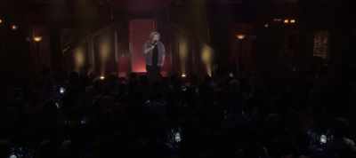 [audience applauds] - The Standups
