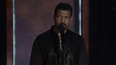 [audience applauds] - The Standups