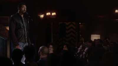 [audience applauds] - The Standups
