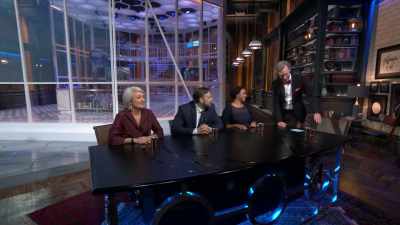 [audience applauds] - Bill Nye Saves the World