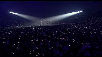 (audience cheer) - BLACKPINK: The Movie