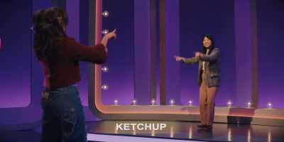 [audience cheering, applauding] - Quiz Lady