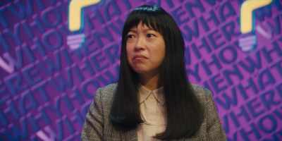 [audience cheering, applauding] - Quiz Lady